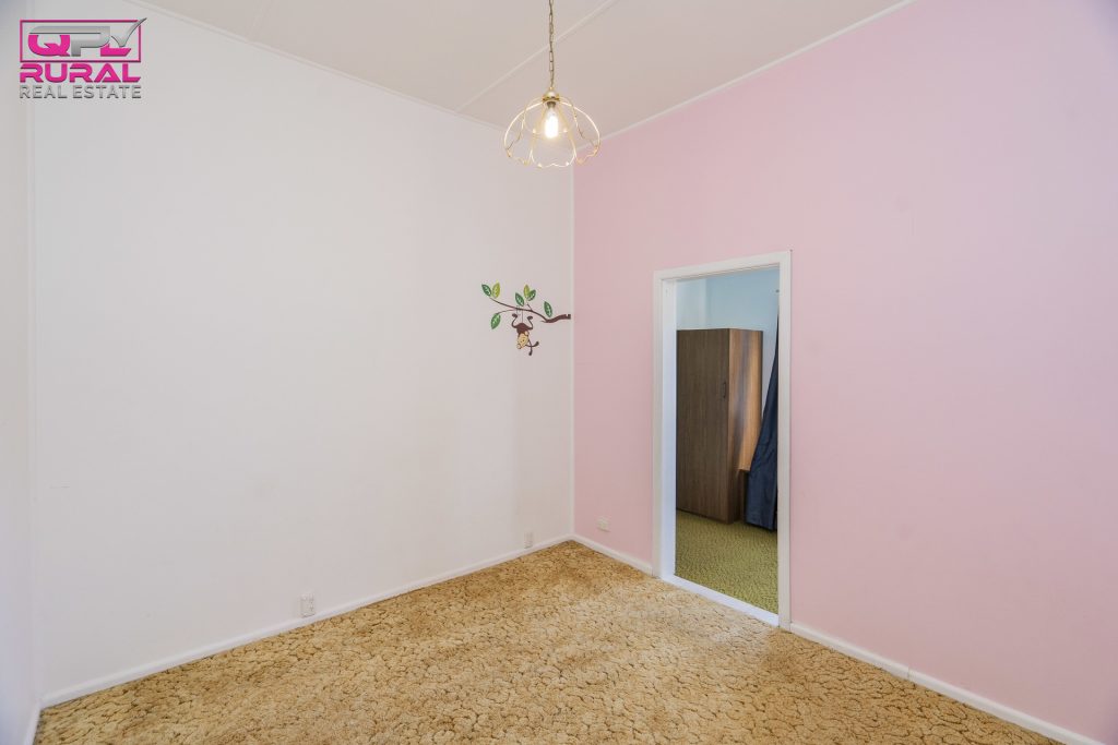 27 Roslyn Street, Narrandera NSW 2700 - photo 8