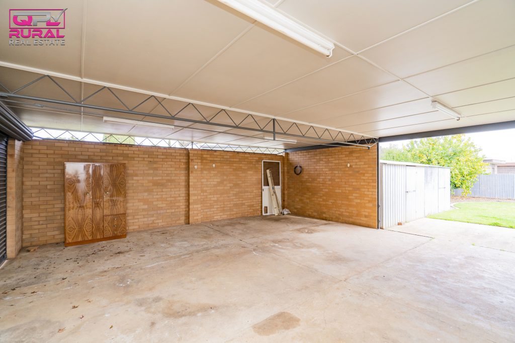 5 Cherry Avenue, Leeton NSW 2705 - photo 15