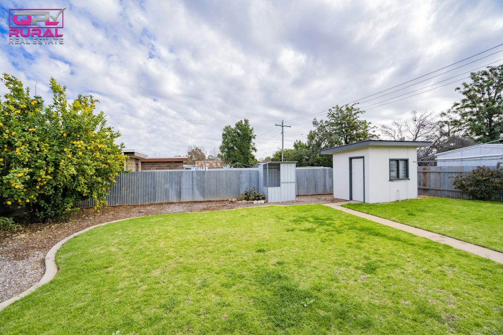 5 Cherry Avenue, Leeton NSW 2705 - photo 19