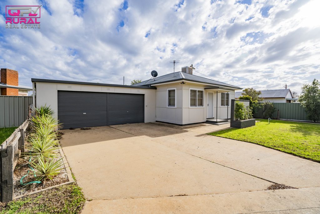 5 Cherry Avenue, Leeton NSW 2705 - photo 3