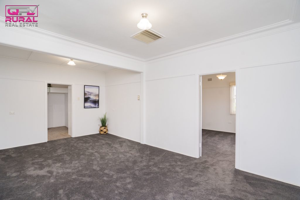 5 Cherry Avenue, Leeton NSW 2705 - photo 6