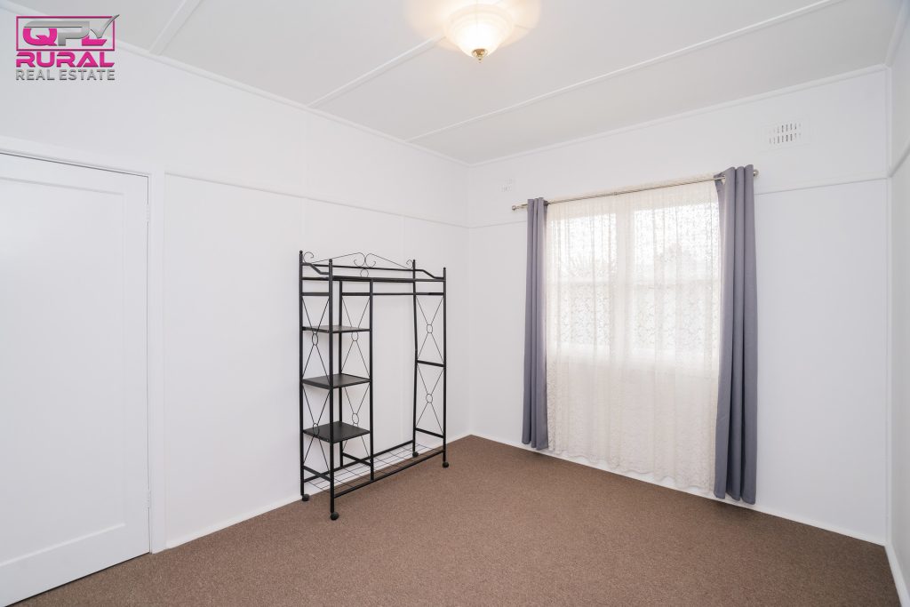 5 Cherry Avenue, Leeton NSW 2705 - photo 9