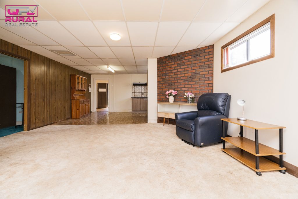 117 Acacia Avenue, Leeton NSW 2705 - photo 2