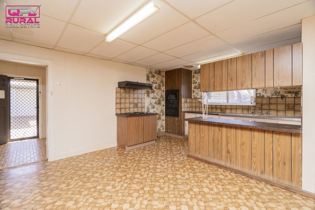 117 Acacia Avenue, Leeton NSW 2705 - photo 4