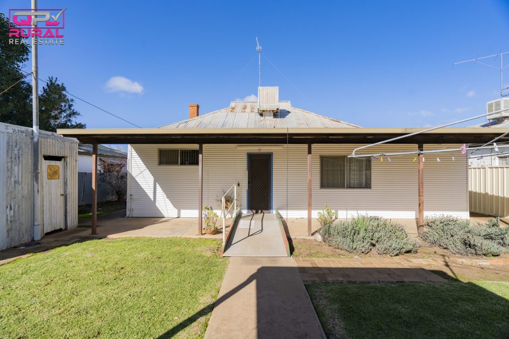 117 Acacia Avenue, Leeton NSW 2705 - photo 10
