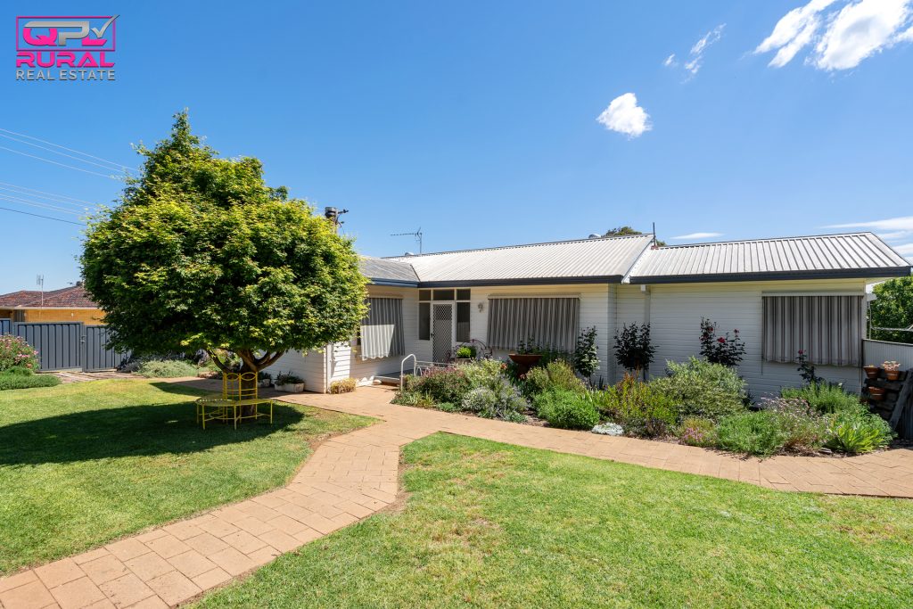 62 Haig Street, Temora NSW 2666 - McGrath Riverina