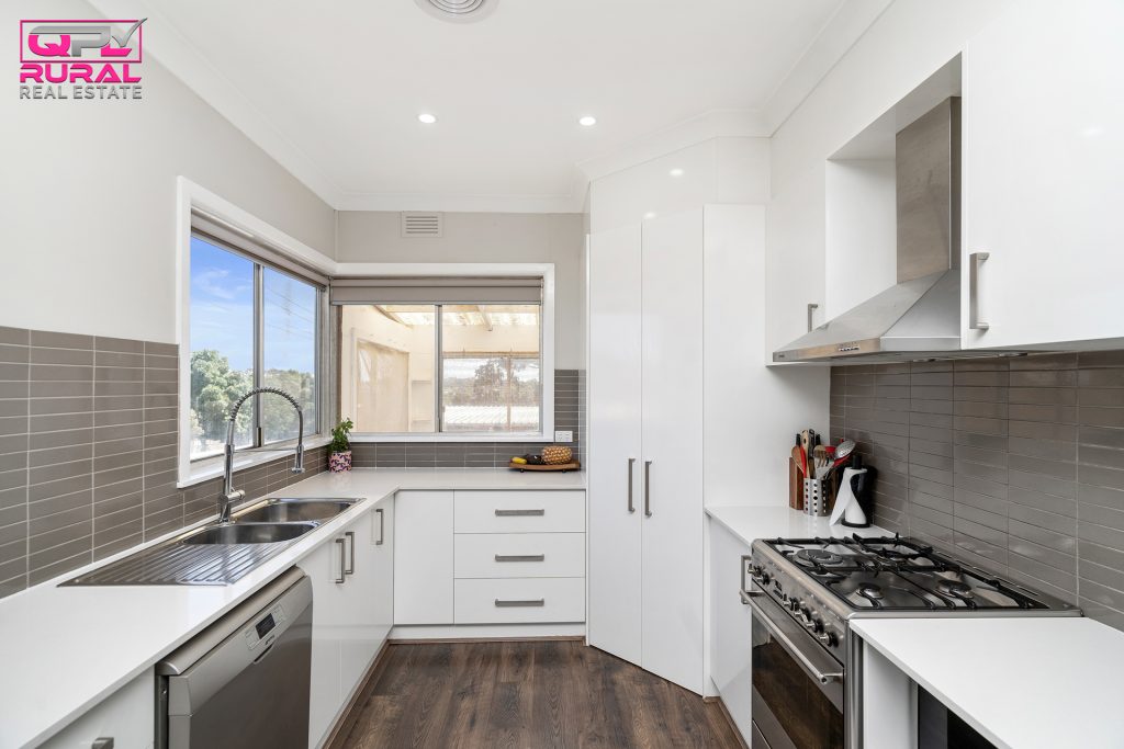 62 Haig Street, Temora NSW 2666 - photo 7