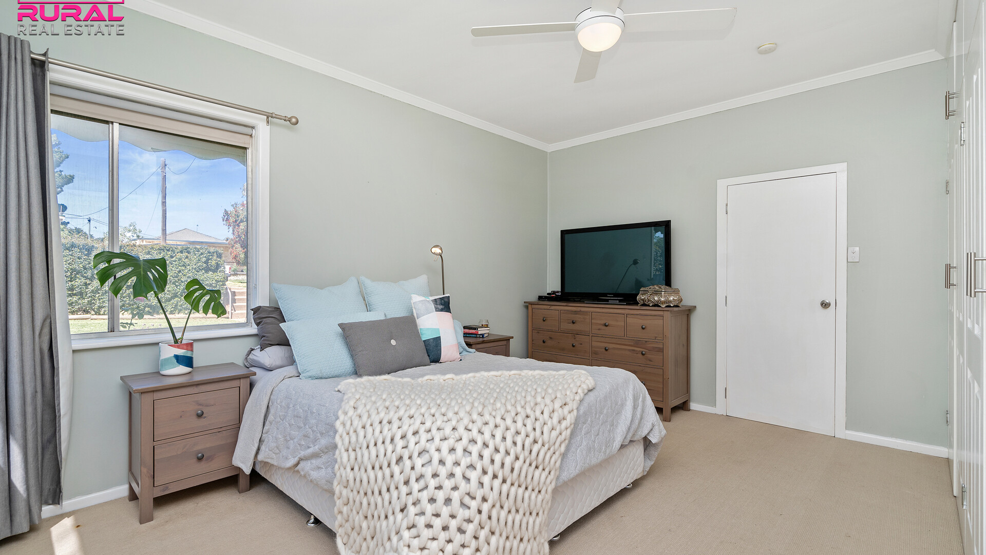 62 Haig Street, Temora NSW 2666 - photo 8