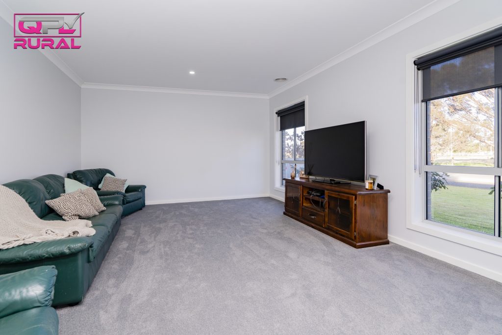 23 Britannia Street, Temora NSW 2666 - photo 11