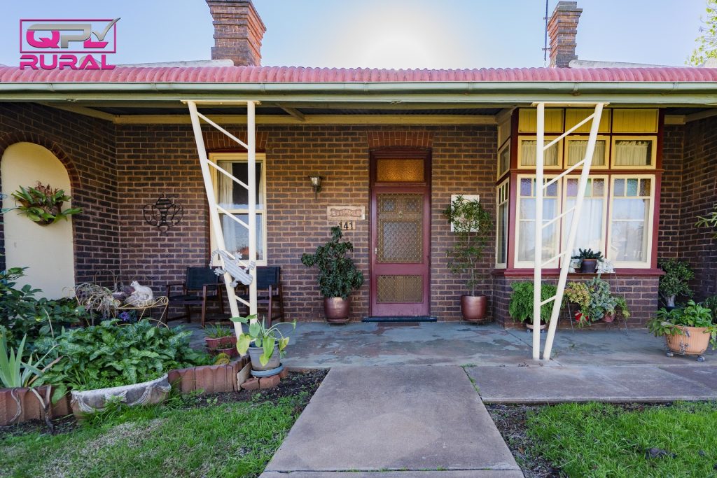 141 Loftus Street, Temora NSW 2666 - photo 2