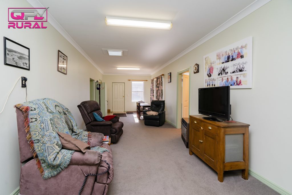 141 Loftus Street, Temora NSW 2666 - photo 5