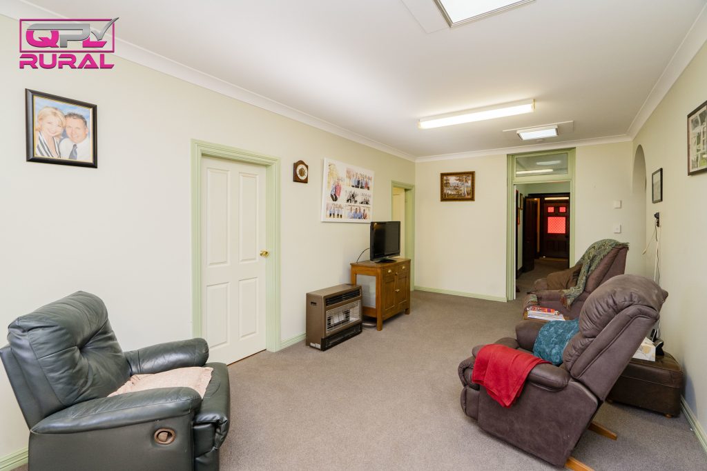 141 Loftus Street, Temora NSW 2666 - photo 6