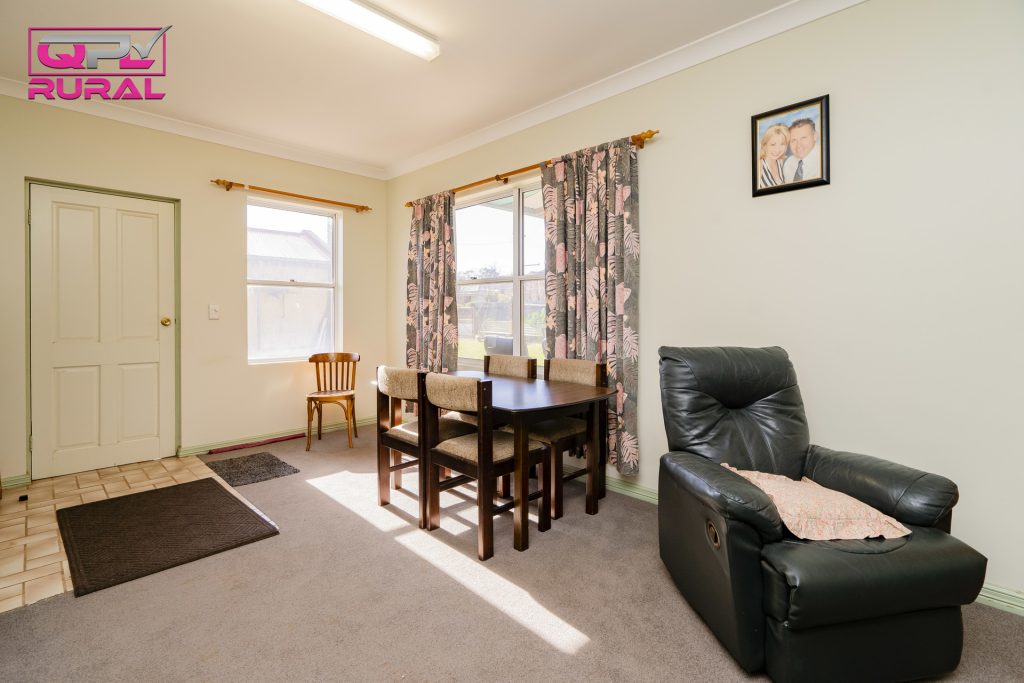 141 Loftus Street, Temora NSW 2666 - photo 7