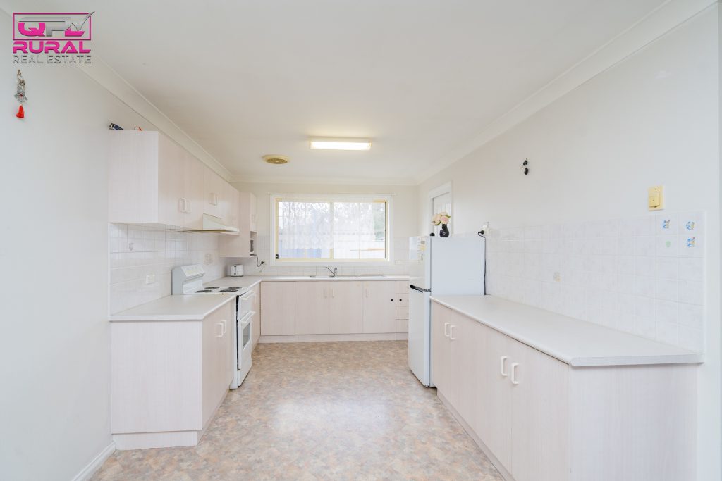 2/13 Boronia Road, Leeton NSW 2705 - photo 3