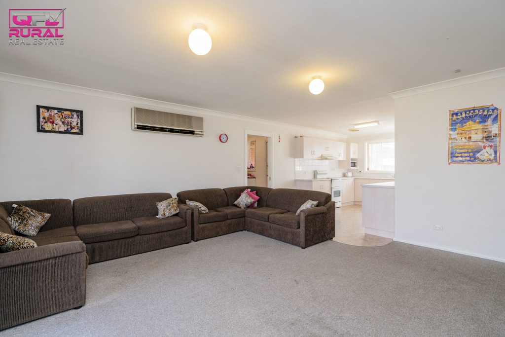 2/13 Boronia Road, Leeton NSW 2705 - photo 4