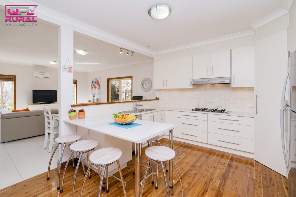 142 Goldfields Way, Temora NSW 2666 - photo 6