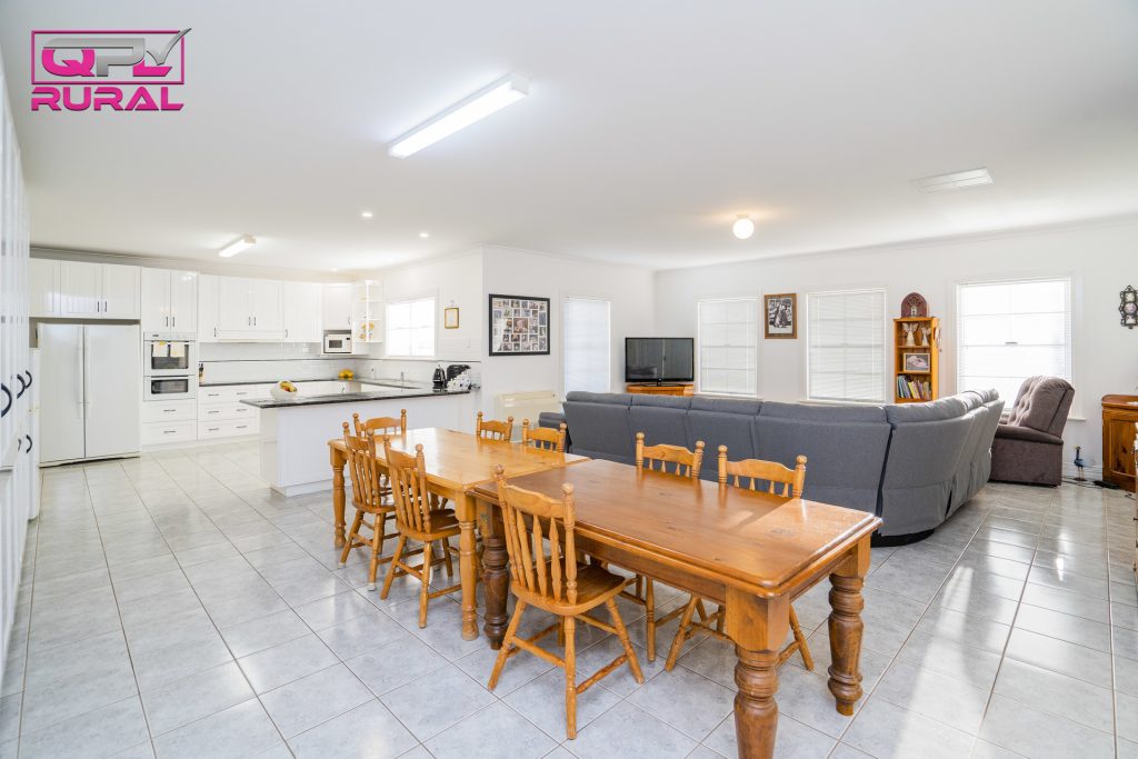 52 Karri Road, Leeton NSW 2705 - photo 9