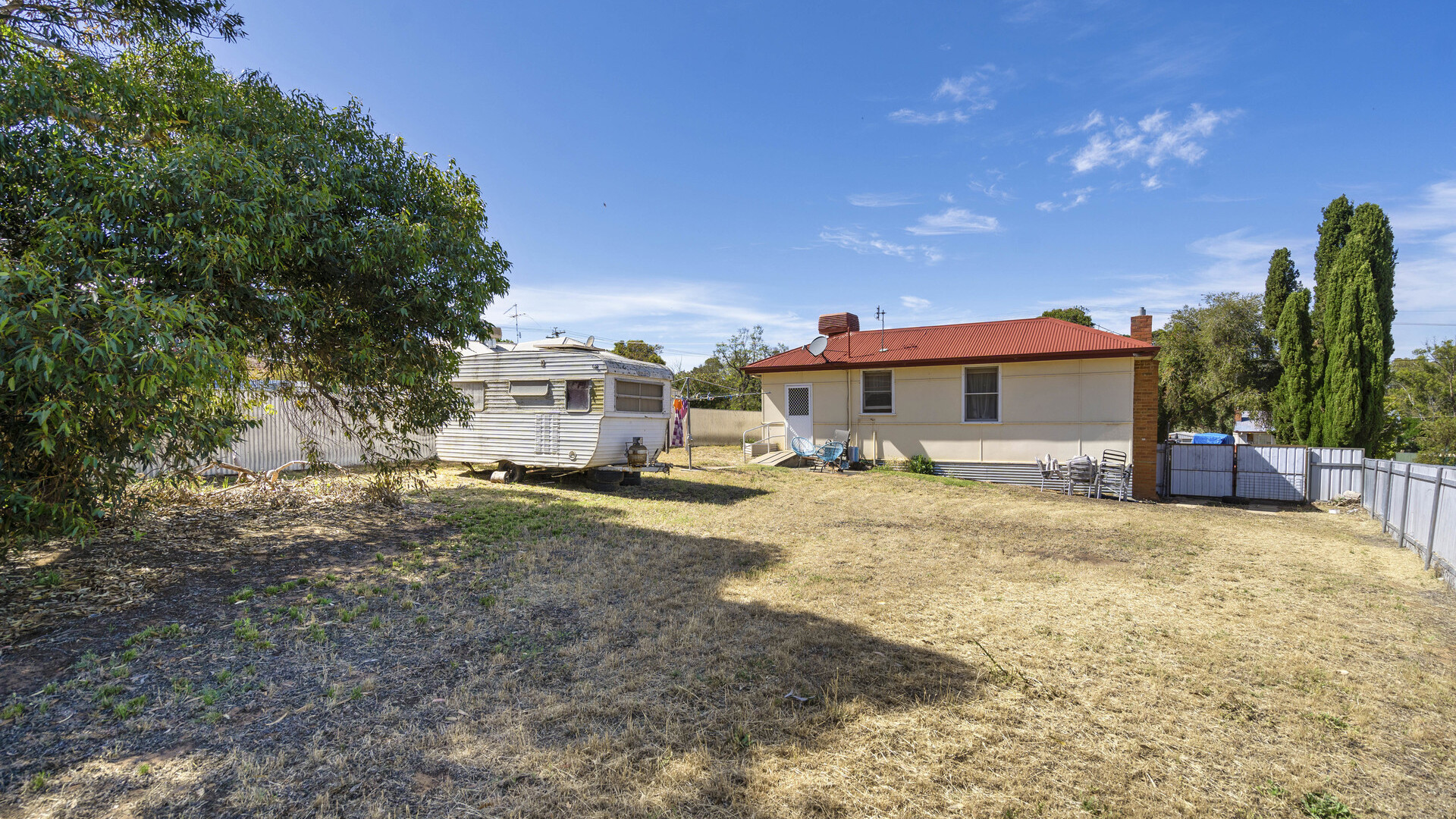 9 Flood Street, Narrandera NSW 2700 - photo 15