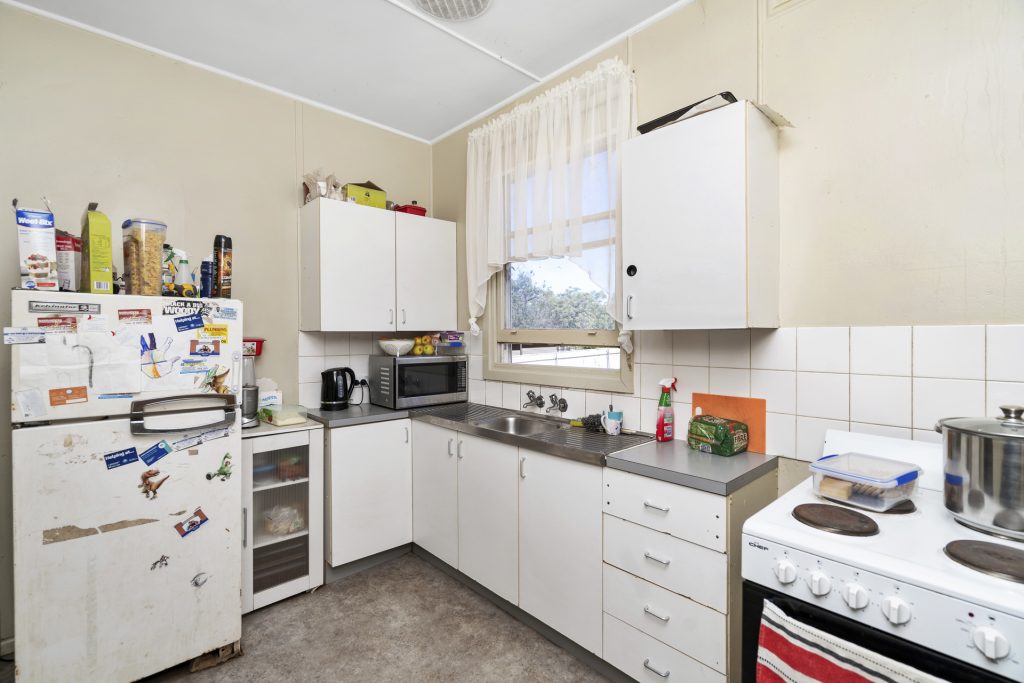 9 Flood Street, Narrandera NSW 2700 - photo 3