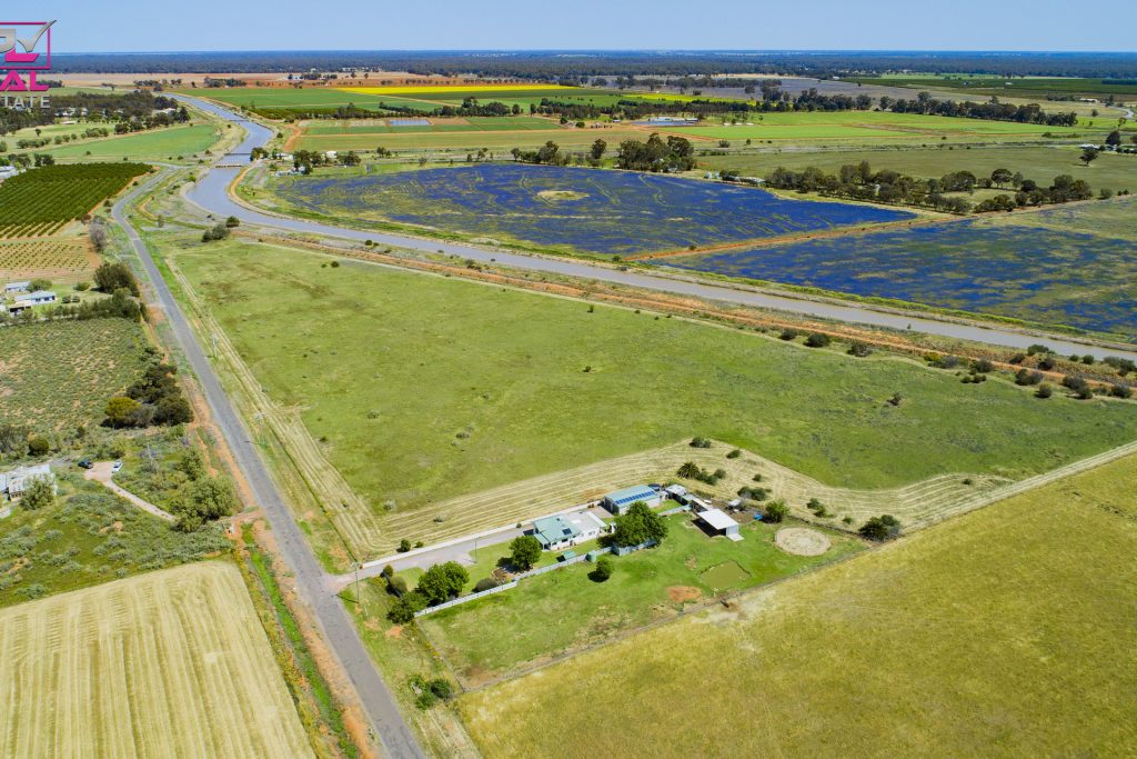 221 Canal Road, Leeton NSW 2705 - photo 4