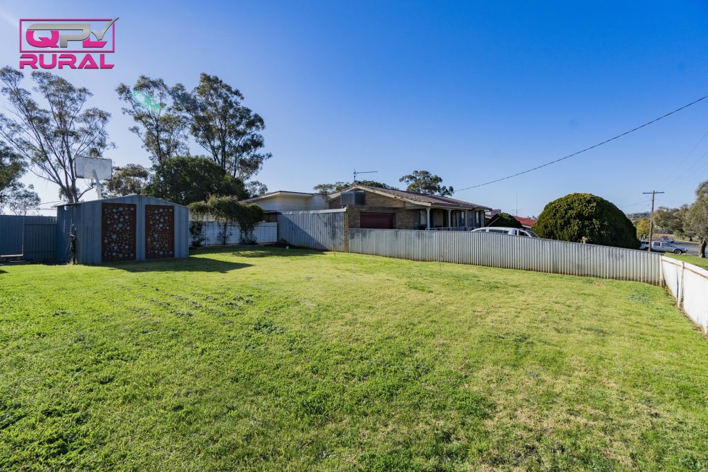 55 Parkes Street, Temora NSW 2666 - photo 18