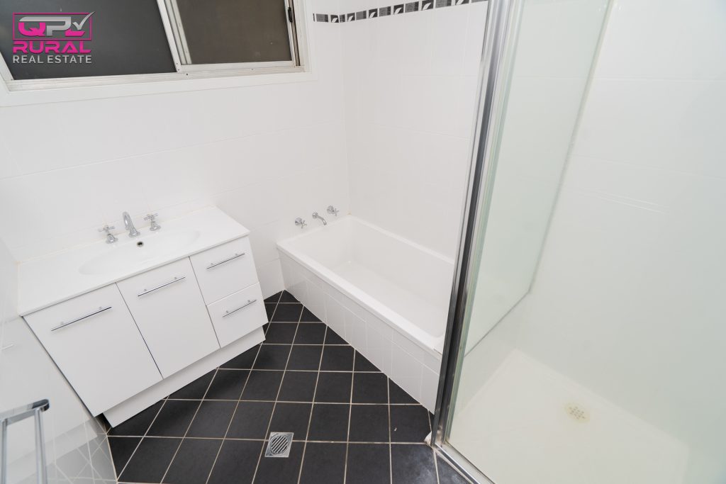 55 Parkes Street, Temora NSW 2666 - photo 10