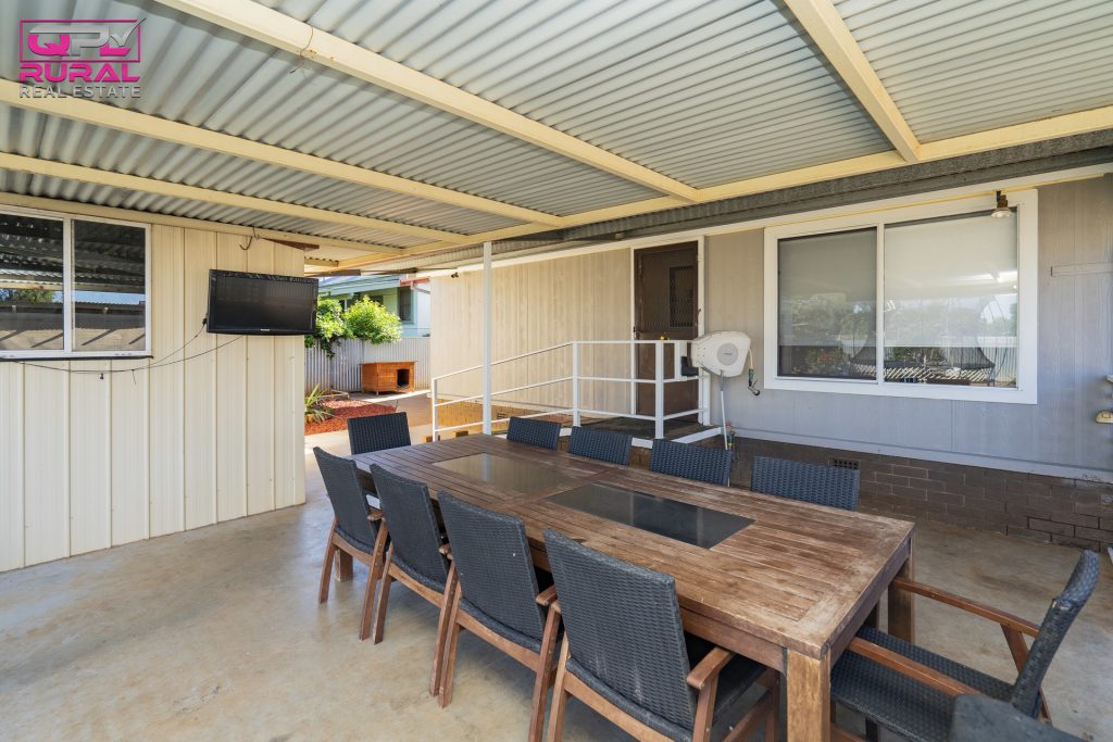 68 Gallipoli Street, Temora NSW 2666 - photo 17