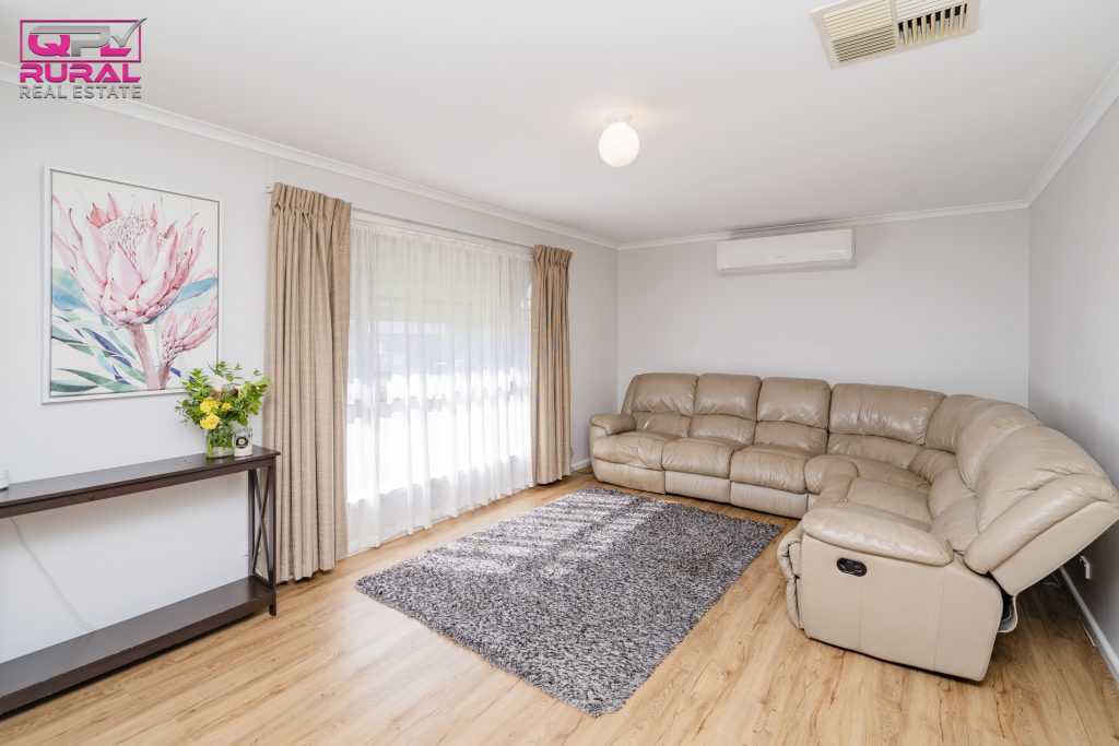 68 Gallipoli Street, Temora NSW 2666 - photo 3
