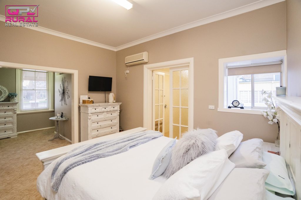 103 De Boos Street, Temora NSW 2666 - photo 4