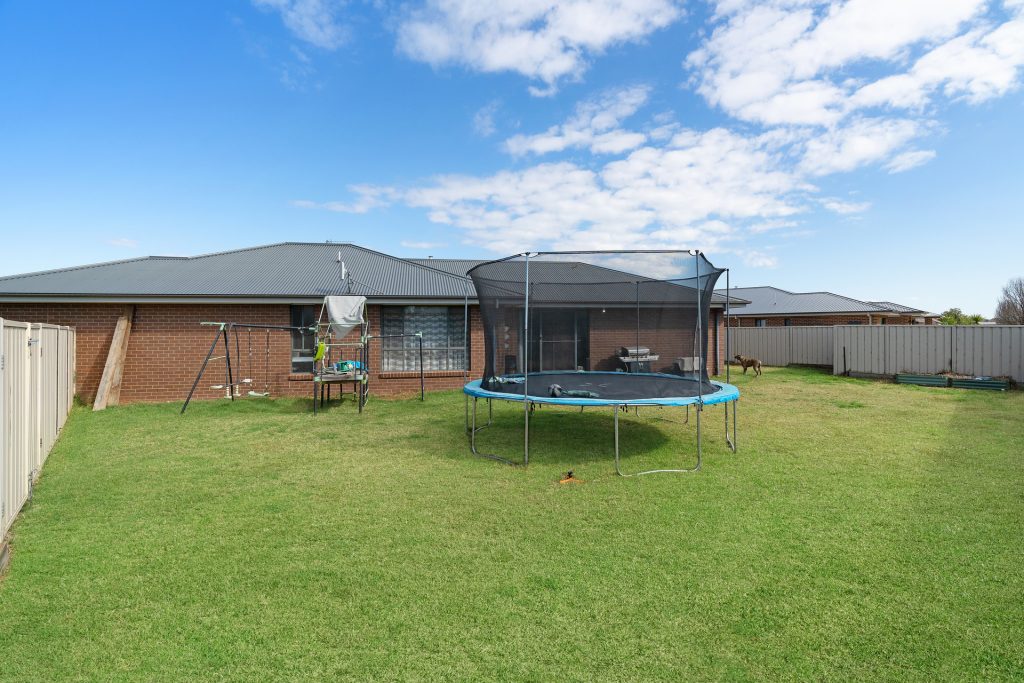 3 Golf Club Drive, Leeton NSW 2705 - photo 14