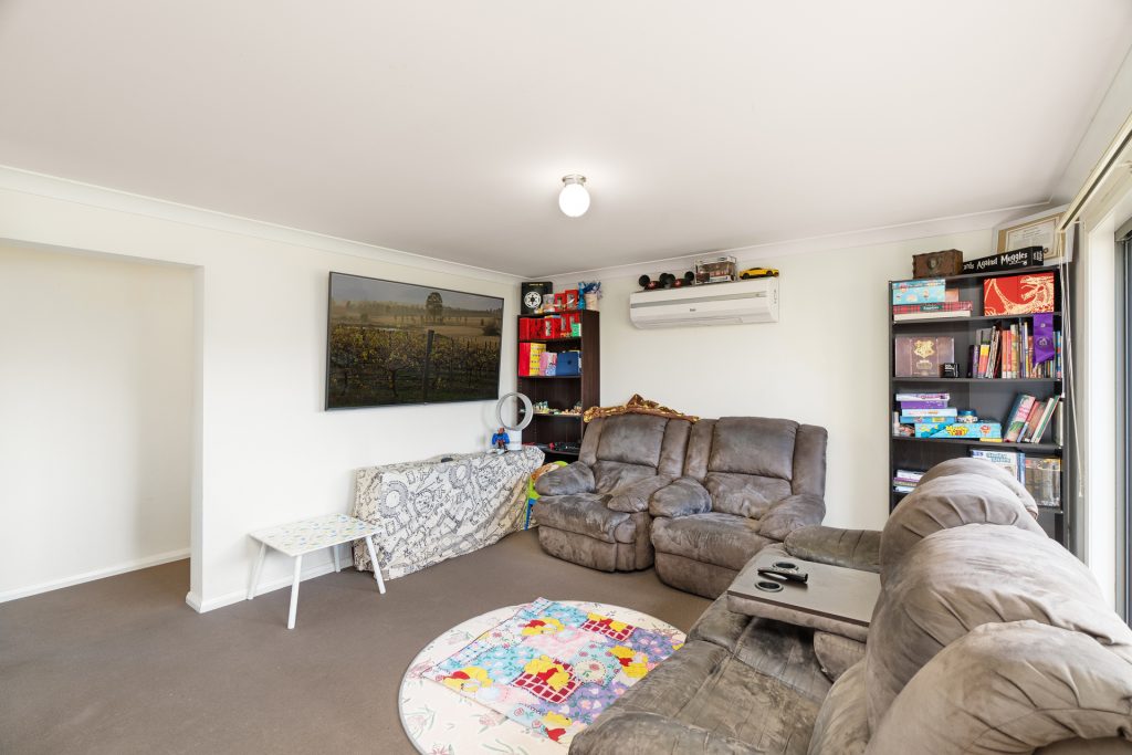3 Golf Club Drive, Leeton NSW 2705 - photo 4
