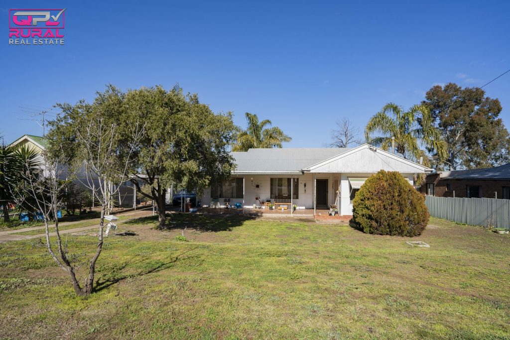 12 Frank Street, Narrandera NSW 2700 - McGrath Riverina