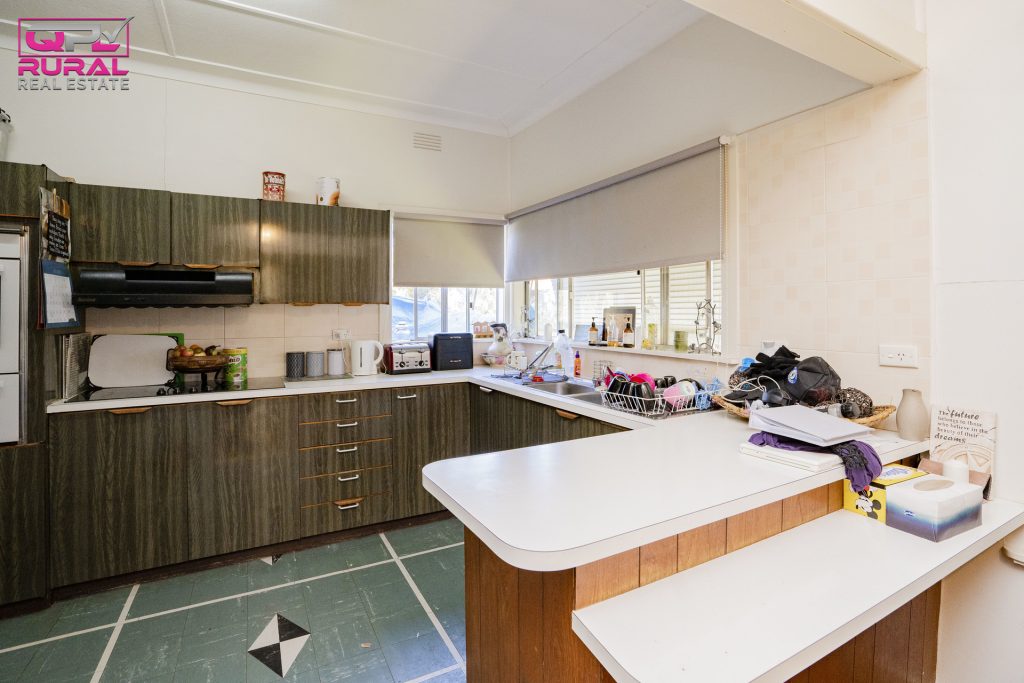 12 Frank Street, Narrandera NSW 2700 - photo 5