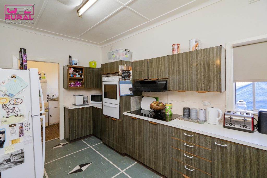12 Frank Street, Narrandera NSW 2700 - photo 6