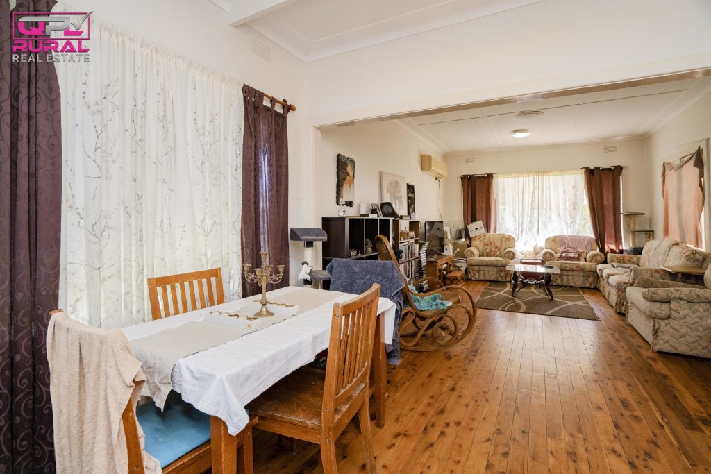 12 Frank Street, Narrandera NSW 2700 - photo 7