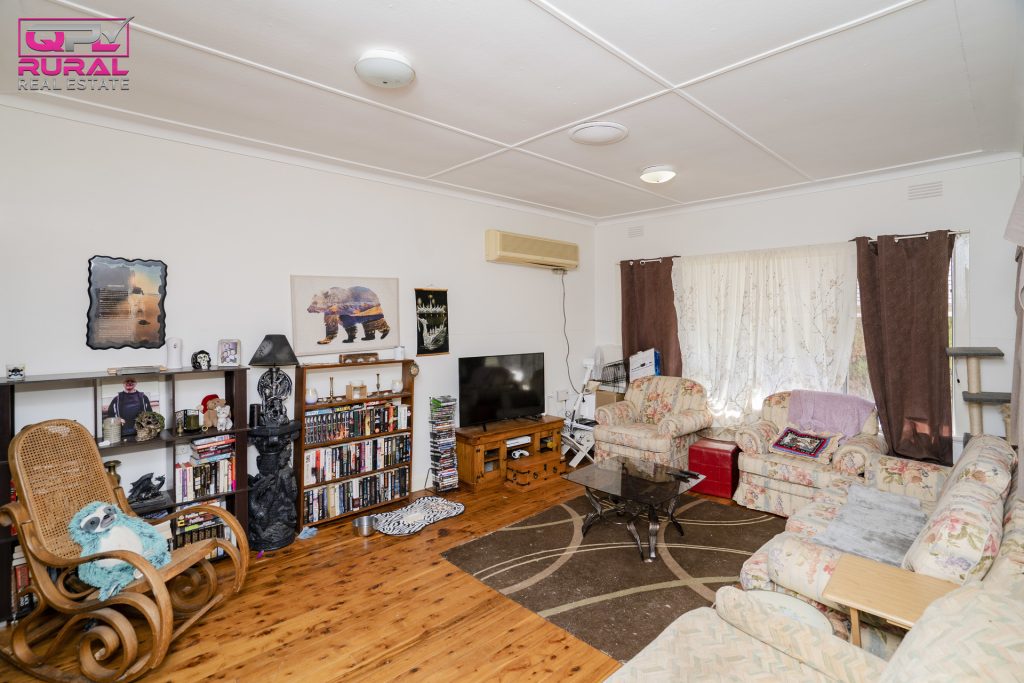 12 Frank Street, Narrandera NSW 2700 - photo 8