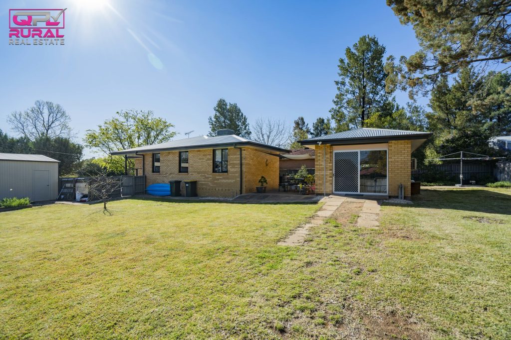 42 Crescent Street, Narrandera NSW 2700 - photo 17