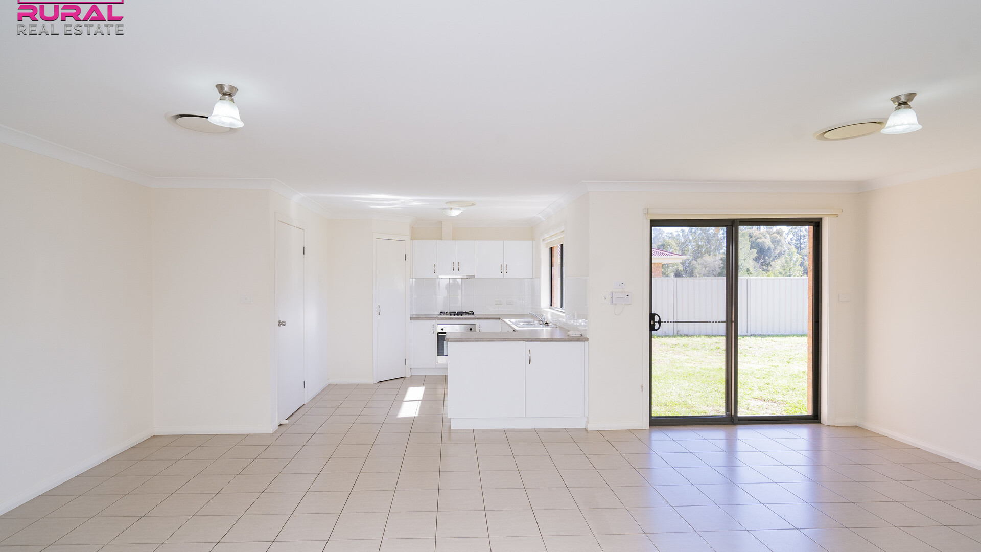 33 Golf Club Drive, Leeton NSW 2705 - photo 5