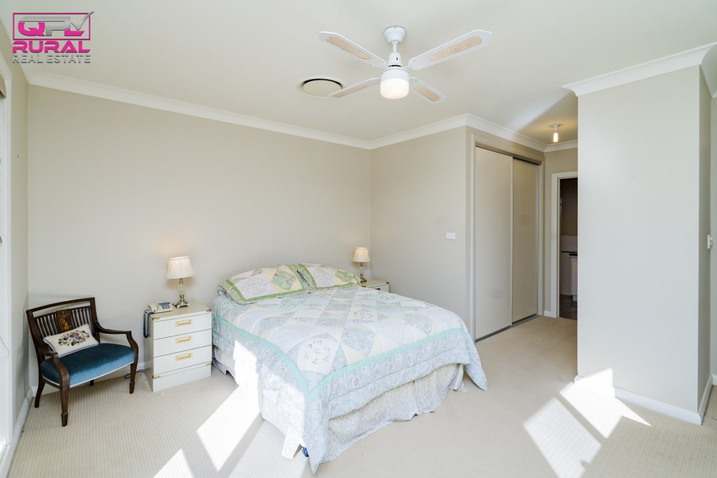 14 Anzac Crescent, Narrandera NSW 2700 - photo 13