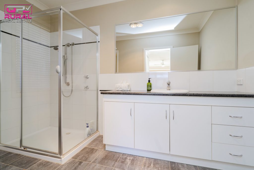 14 Anzac Crescent, Narrandera NSW 2700 - photo 14