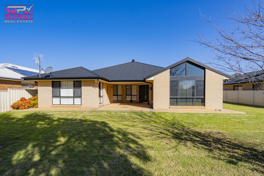 14 Anzac Crescent, Narrandera NSW 2700 - photo 20