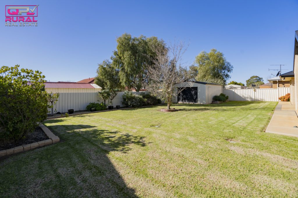 14 Anzac Crescent, Narrandera NSW 2700 - photo 23