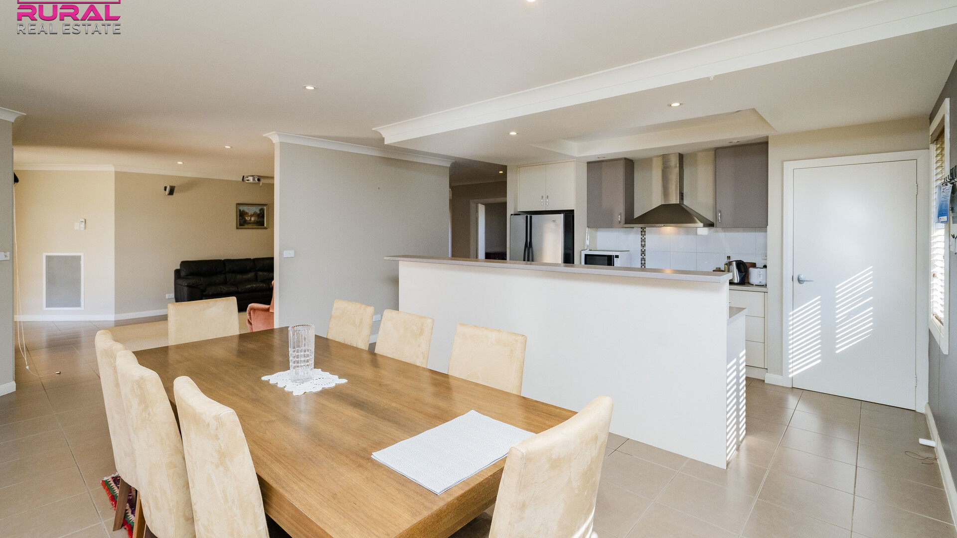 14 Anzac Crescent, Narrandera NSW 2700 - photo 8