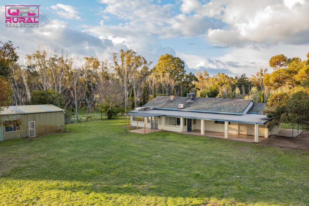 9401 Sturt Highway, Narrandera NSW 2700 - photo 2