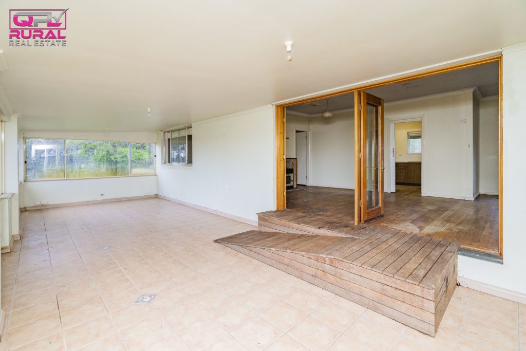 9401 Sturt Highway, Narrandera NSW 2700 - photo 14