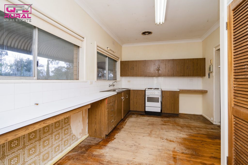 9401 Sturt Highway, Narrandera NSW 2700 - photo 15