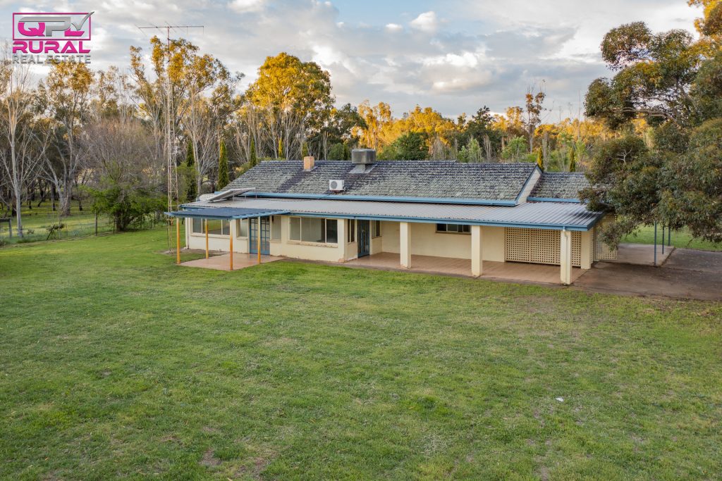 9401 Sturt Highway, Narrandera NSW 2700 - photo 18