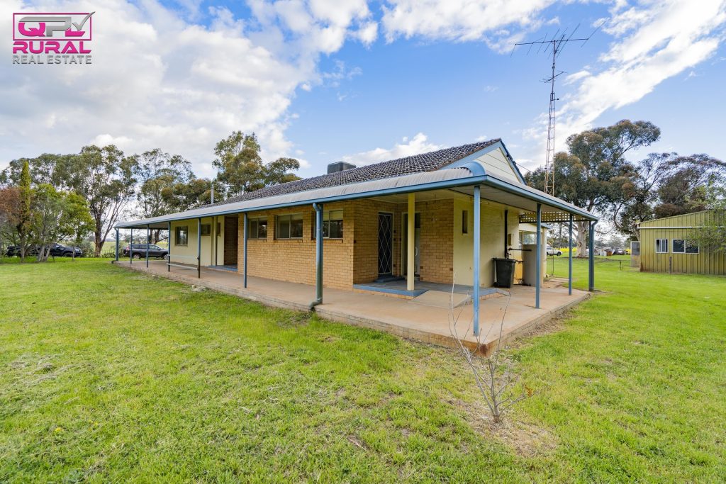 9401 Sturt Highway, Narrandera NSW 2700 - photo 19