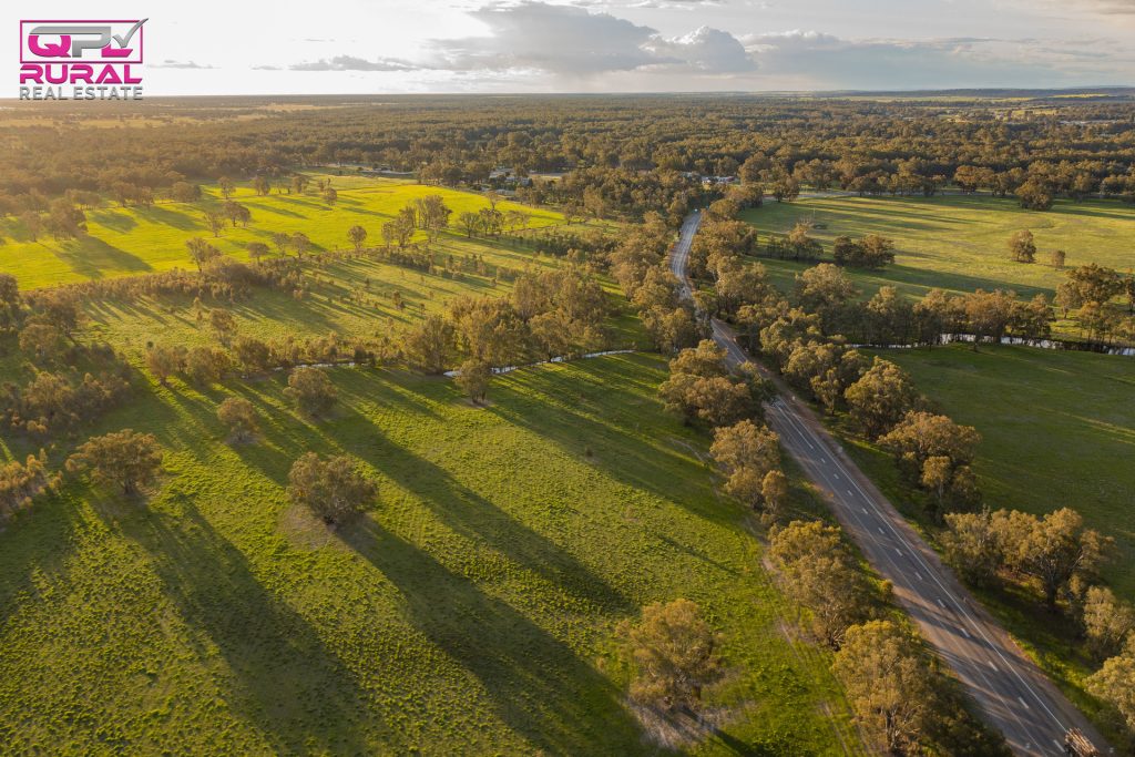 9401 Sturt Highway, Narrandera NSW 2700 - photo 26