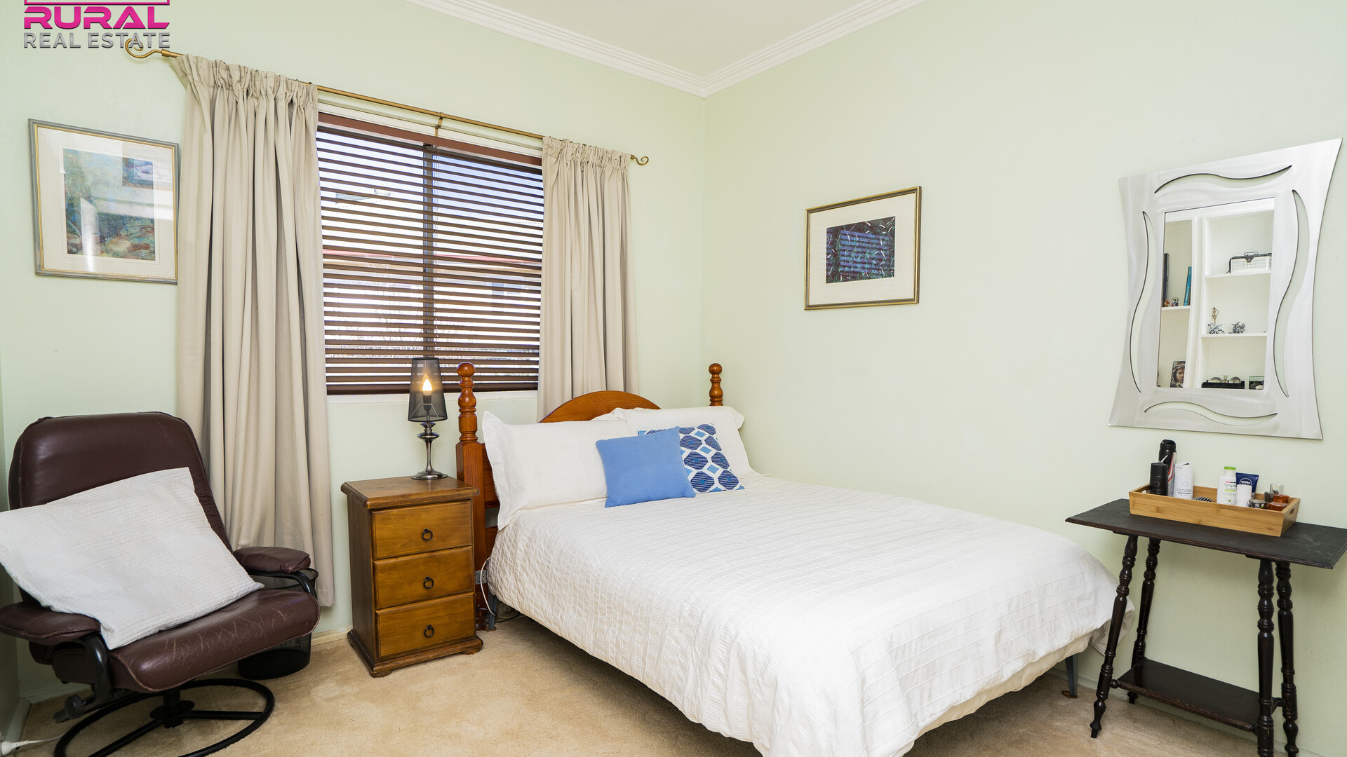 5 Joffre Street, Temora NSW 2666 - photo 11